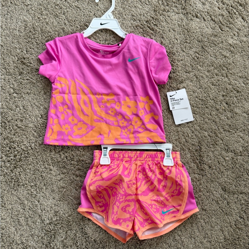 Nike Pink and Orange 2-Piece Set
